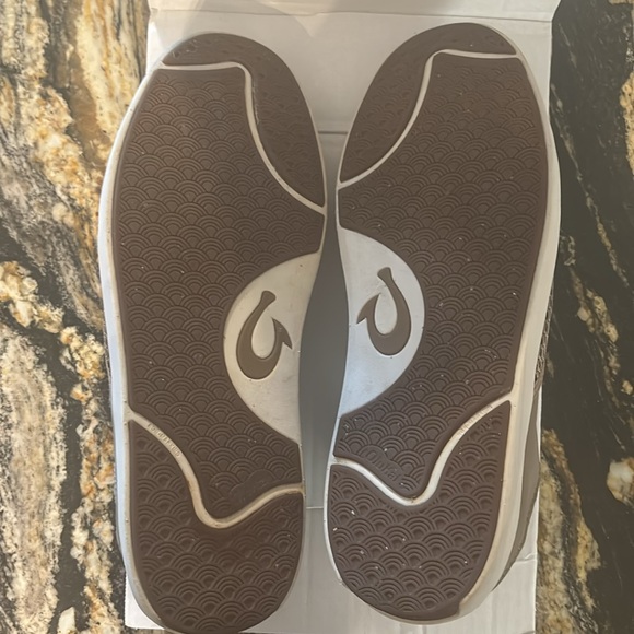 OluKai Slip-On (style: Lae'ahi) Great Condition!! - Picture 5 of 7